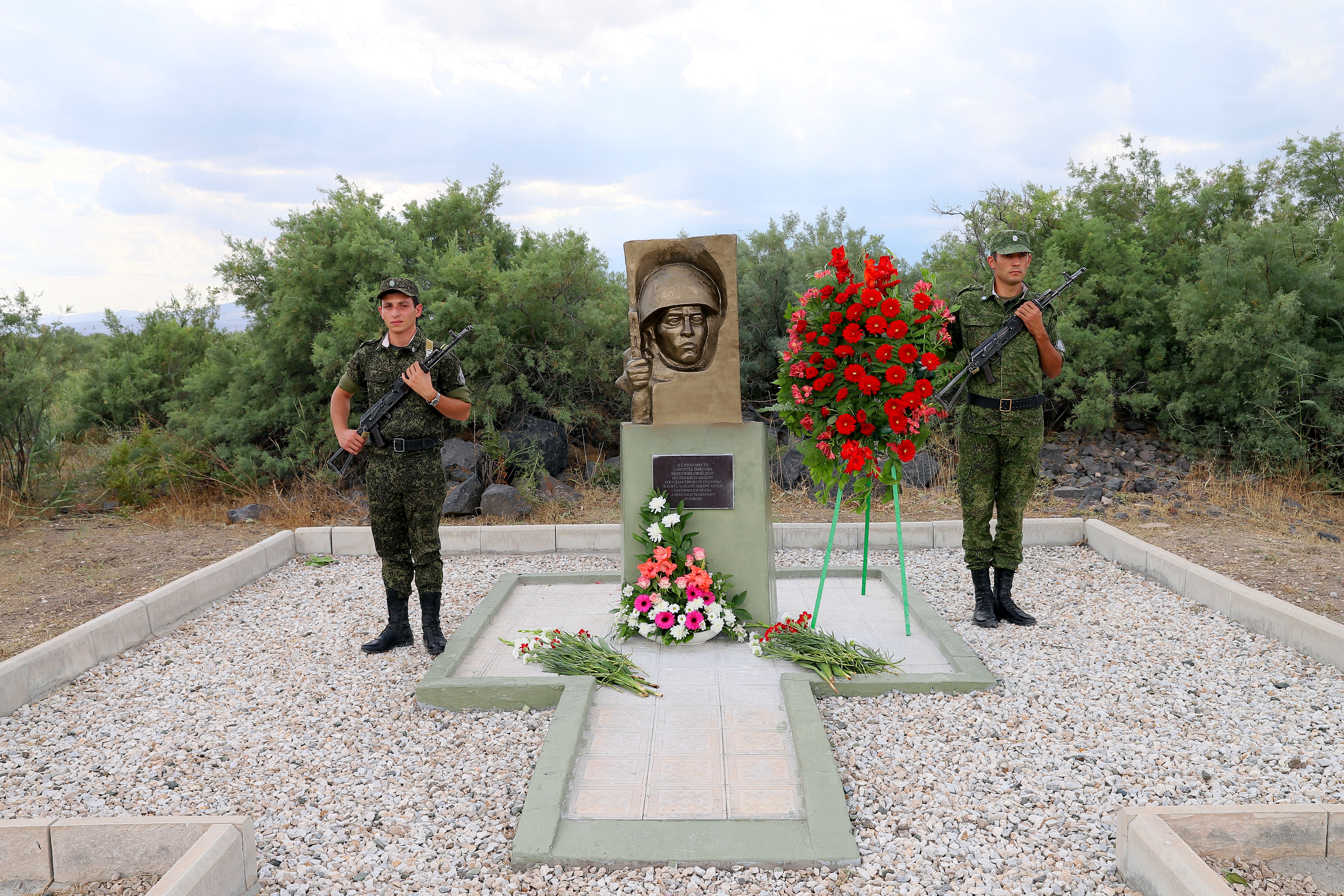 АРМЕНИЯ БЕРЕЖНО ХРАНИТ ПАМЯТЬ О ГЕРОЕ-ПОГРАНИЧНИКЕ НИЖЕГОРОДЦЕ —  Нижегородский пограничник